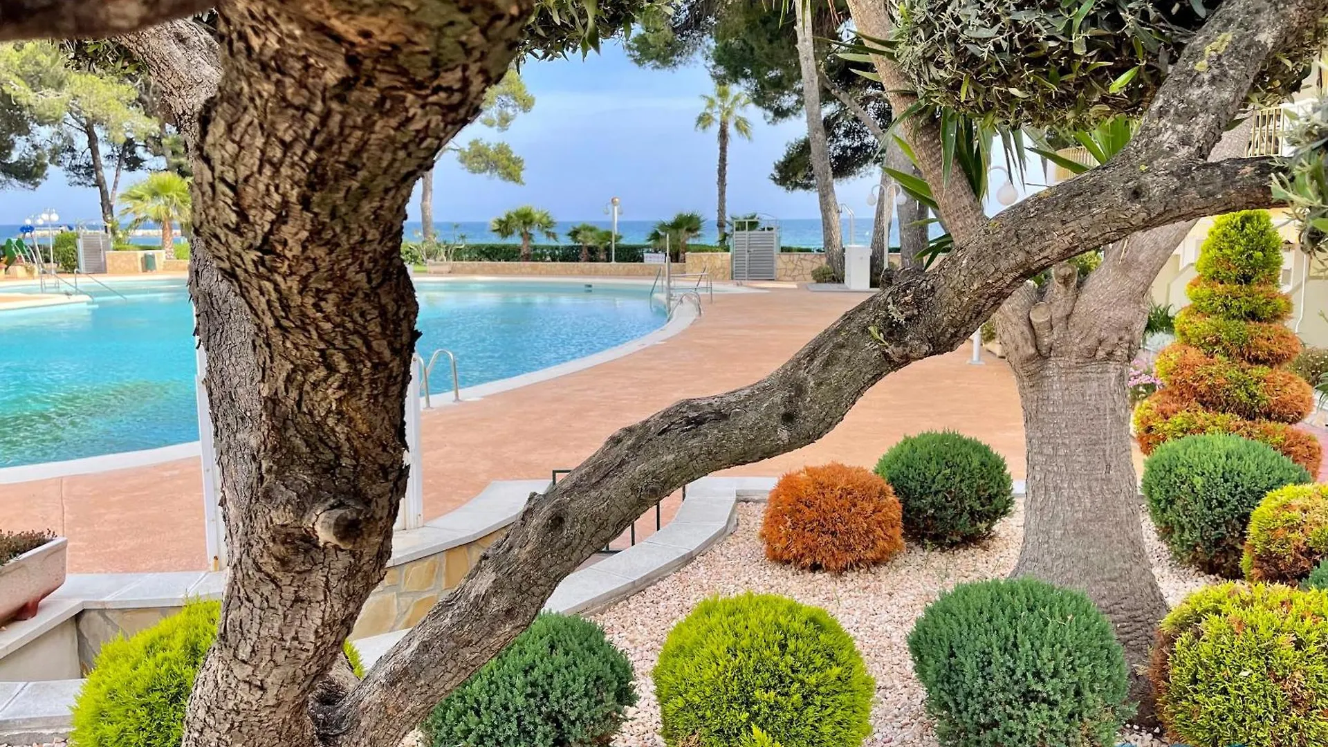 Apartbeach Internacional 1 Residencial Y Piscinas Cambrils Apartment