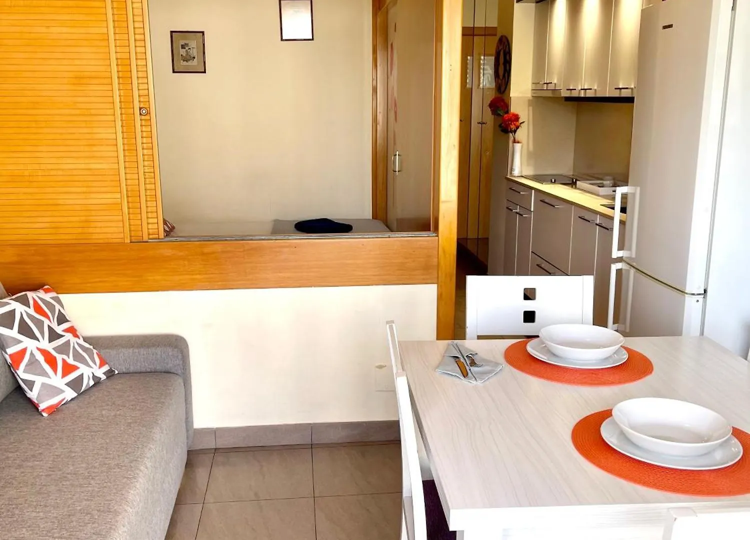 Apartbeach Internacional 1 Residencial Y Piscinas Cambrils 0*,  Spain